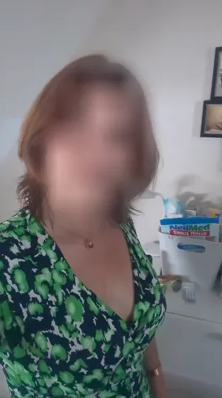 Antonia, 33