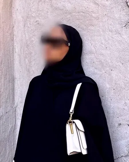 Claudia, 26