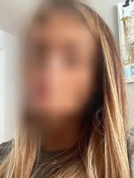 Claudia, 30