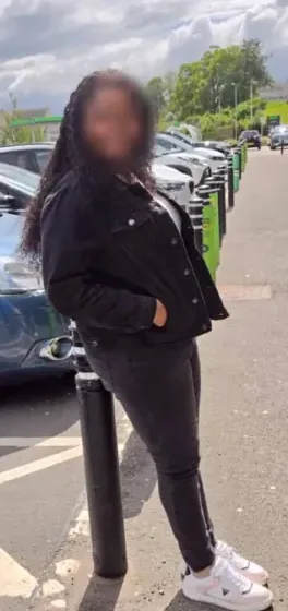 Ela, 33