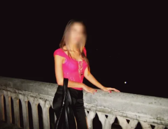 Larissa, 33
