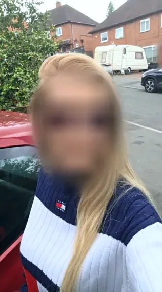 Laura, 39