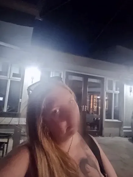 Lena, 35