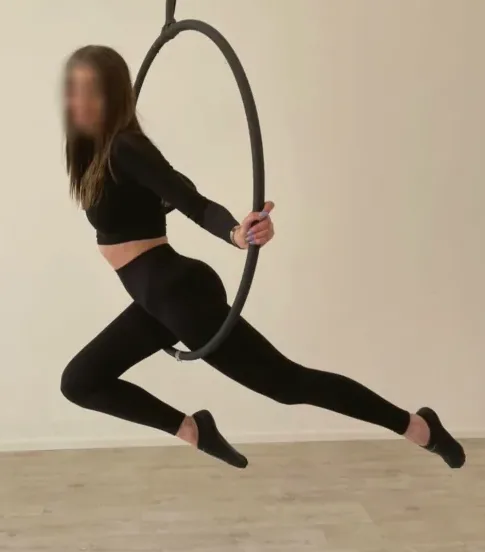 Michelle, 25