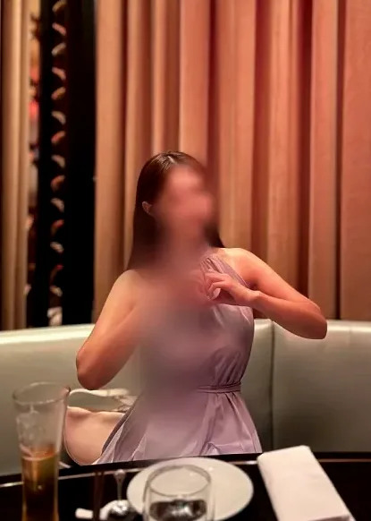 Nadja, 30