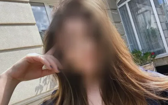 Neele, 19