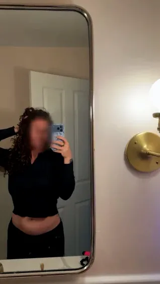 Paula, 37