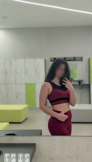 Rebecca, 28