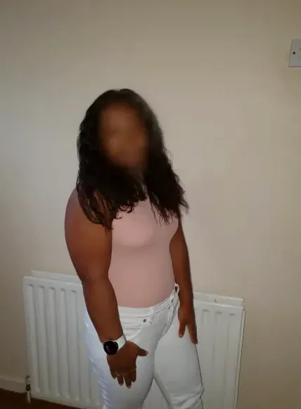 Viktoria, 24